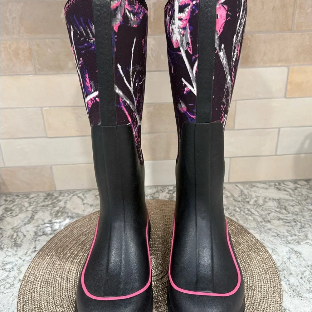Muck Boot Company Women’s Tall Waterproof Neoprene Boots Pink Camo | Size 7 - Picture 2 of 5